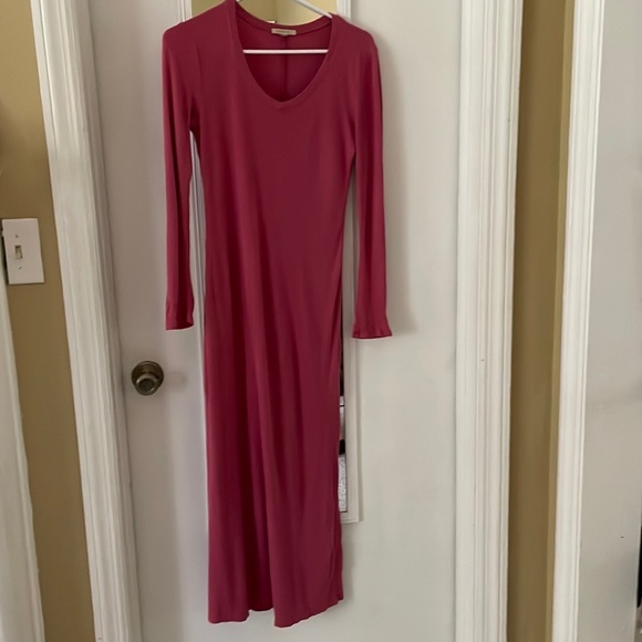 *CLOSET CLOSING* Anthropologie Bordeaux lounge dress - Picture 2 of 5